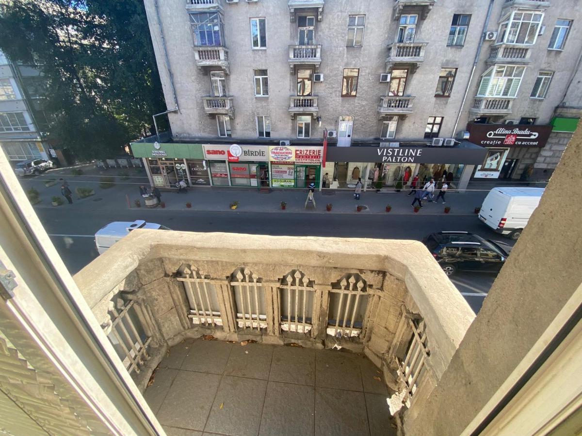 White New Apartments Ultracentral 2-Rooms In The Heart 키시나우 외부 사진