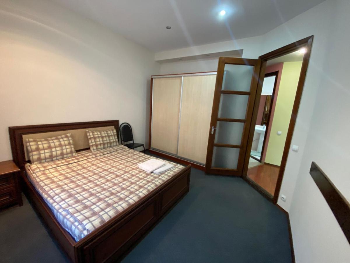 White New Apartments Ultracentral 2-Rooms In The Heart 키시나우 외부 사진