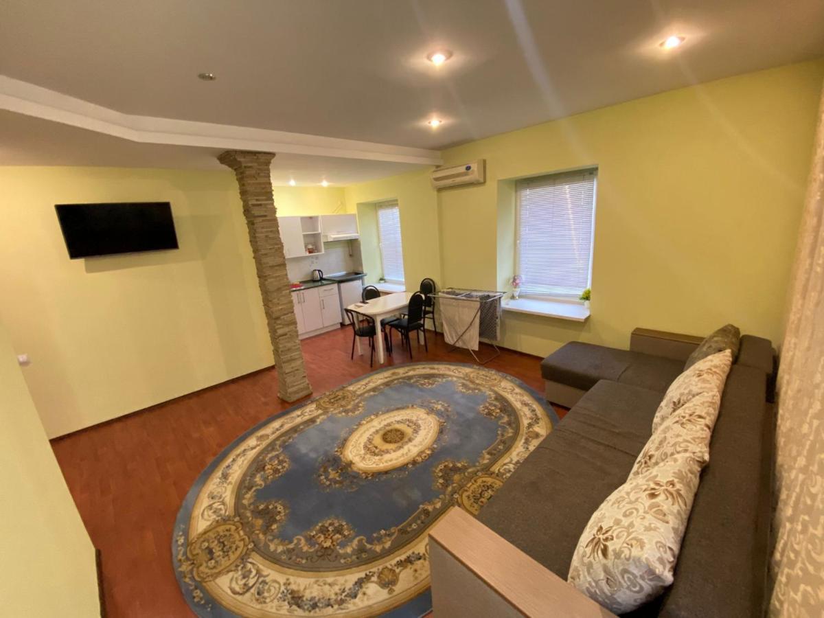 White New Apartments Ultracentral 2-Rooms In The Heart 키시나우 외부 사진