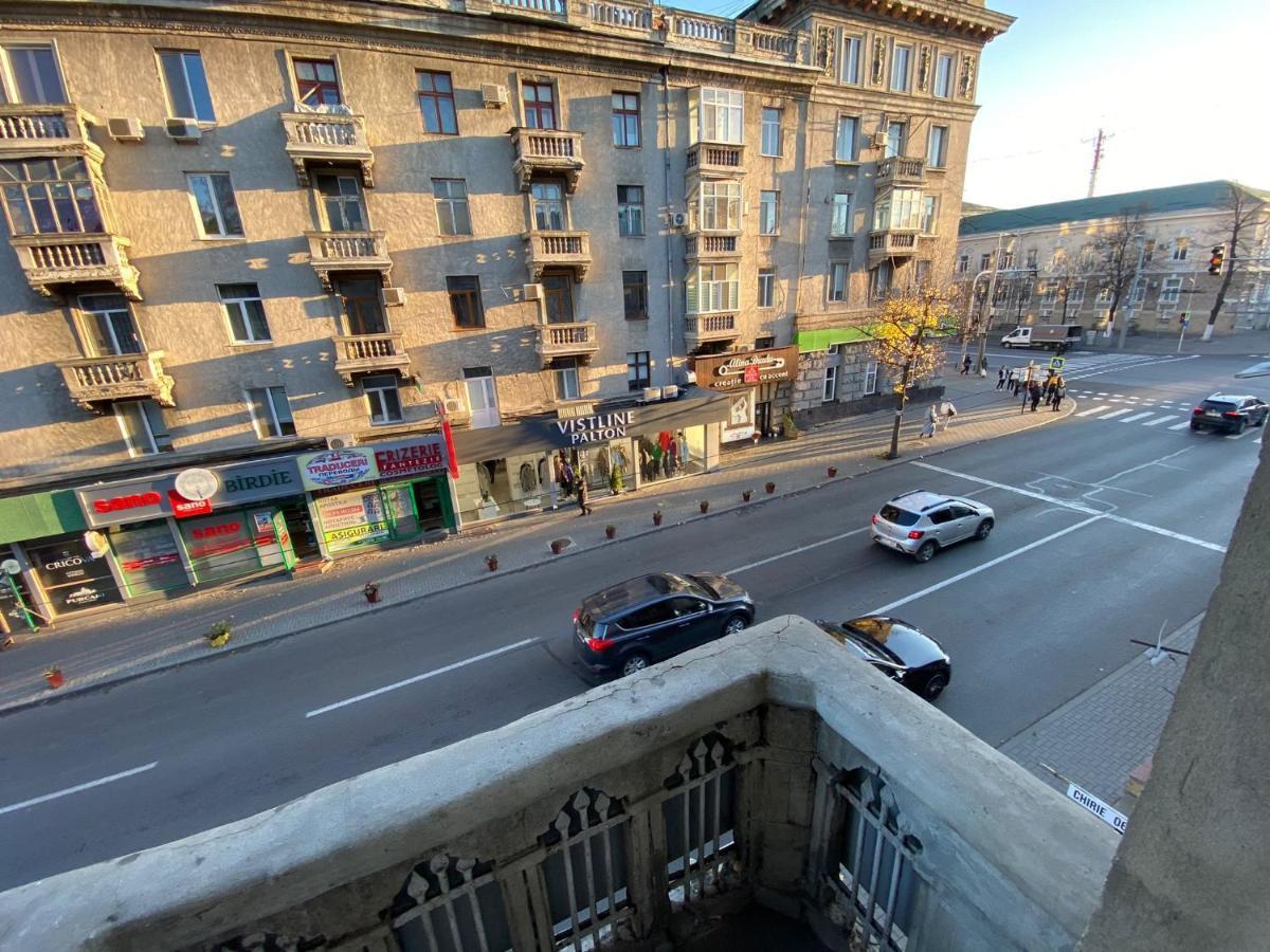 White New Apartments Ultracentral 2-Rooms In The Heart 키시나우 외부 사진