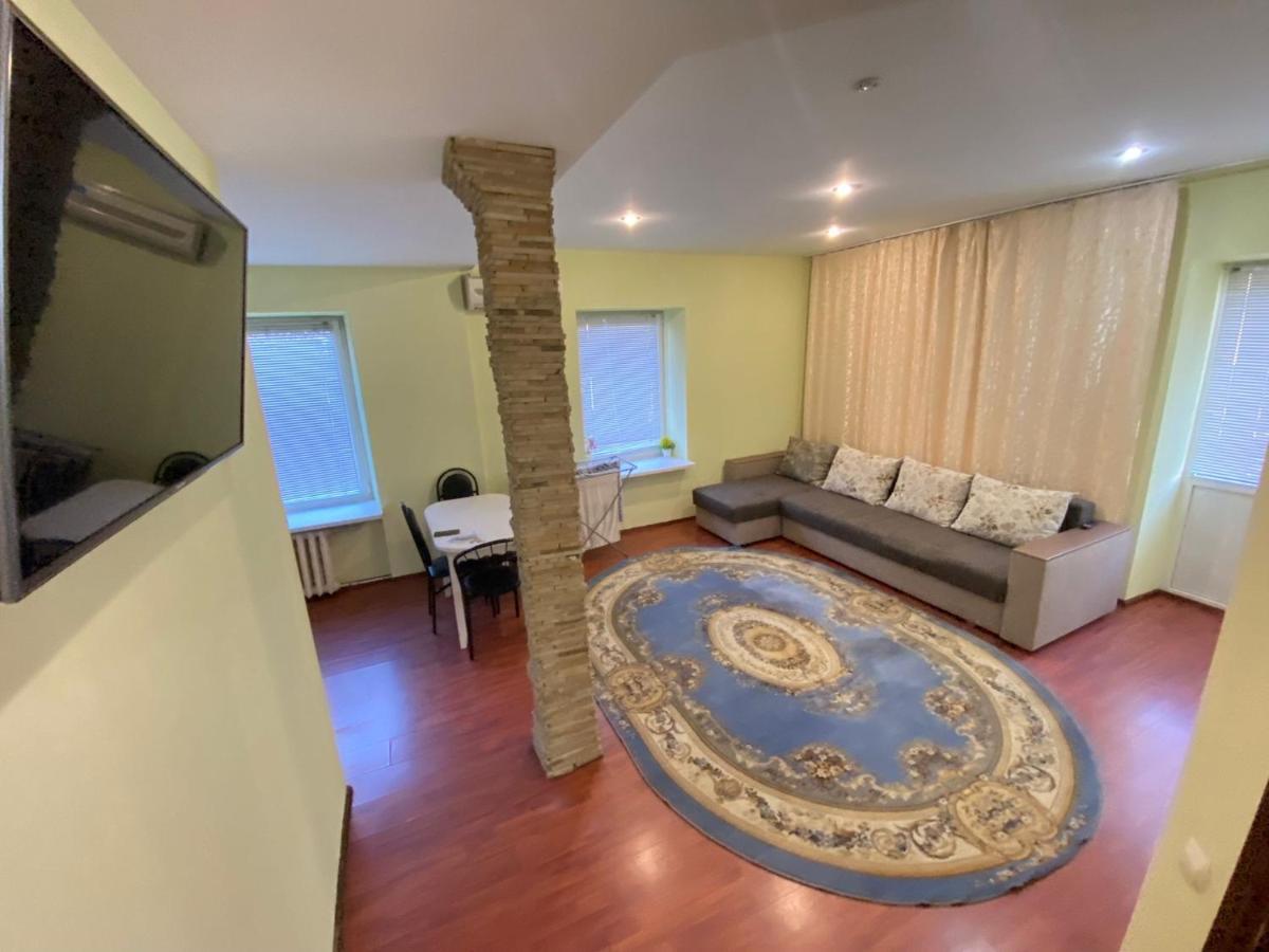 White New Apartments Ultracentral 2-Rooms In The Heart 키시나우 외부 사진