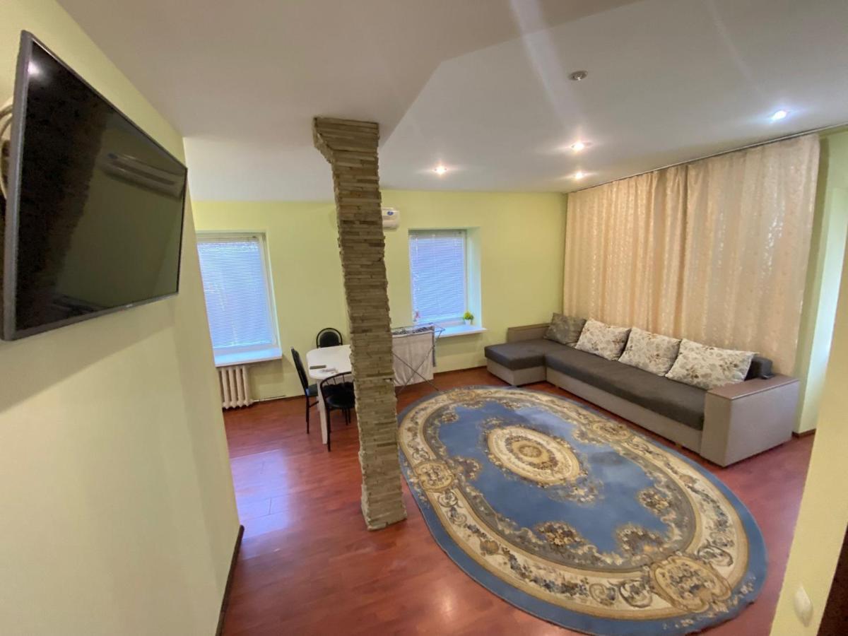 White New Apartments Ultracentral 2-Rooms In The Heart 키시나우 외부 사진