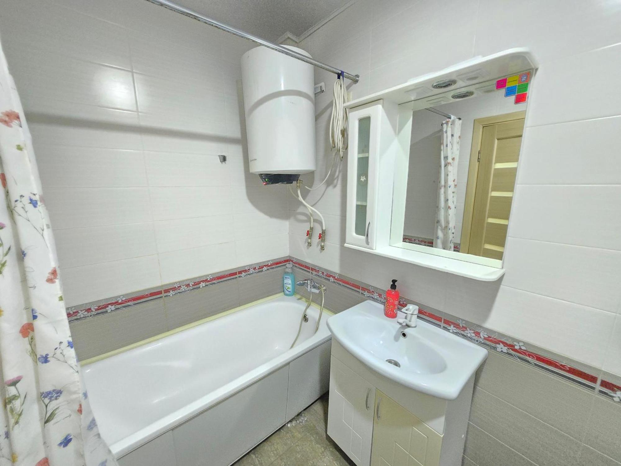 White New Apartments Ultracentral 2-Rooms In The Heart 키시나우 외부 사진