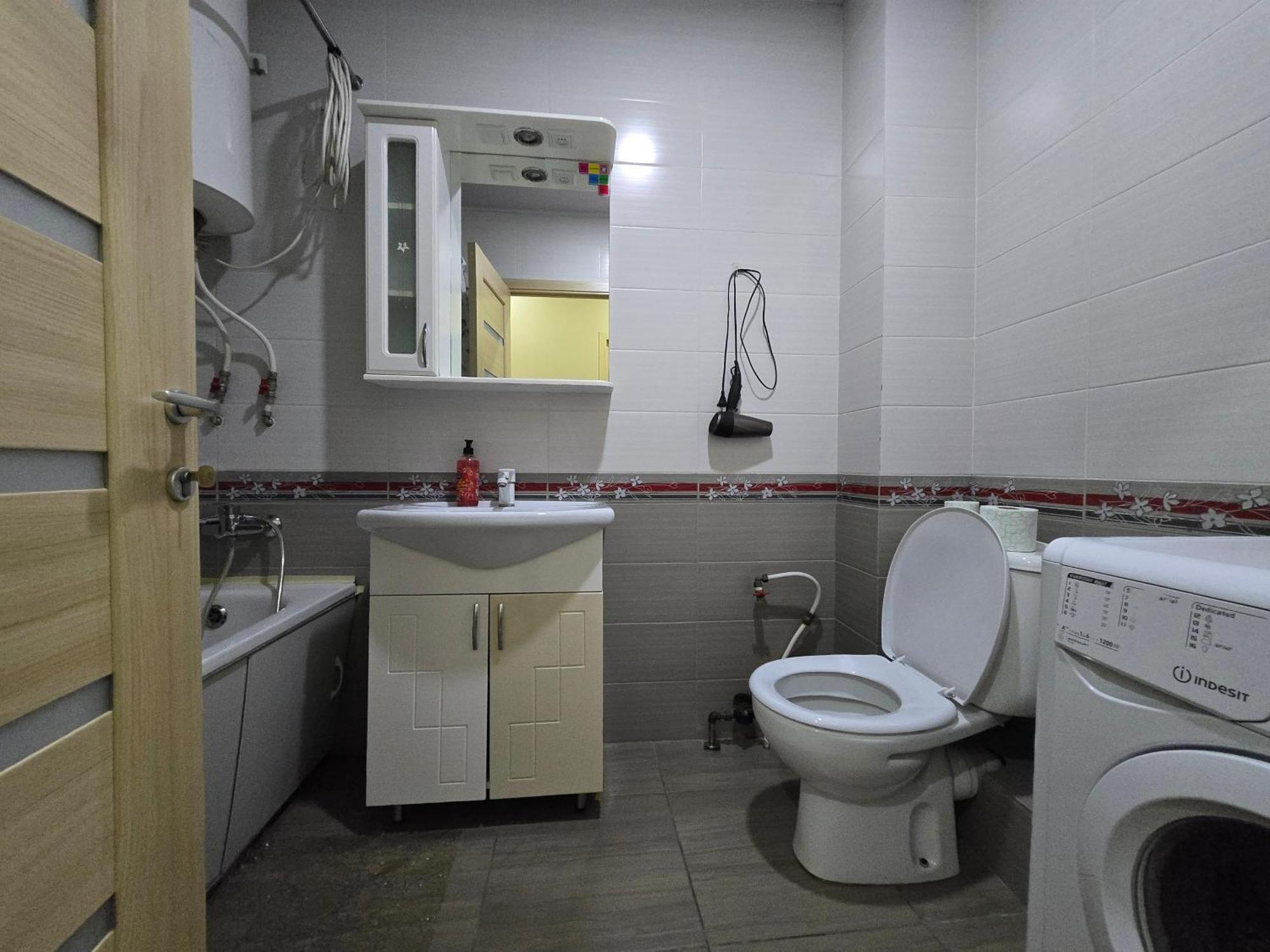 White New Apartments Ultracentral 2-Rooms In The Heart 키시나우 외부 사진
